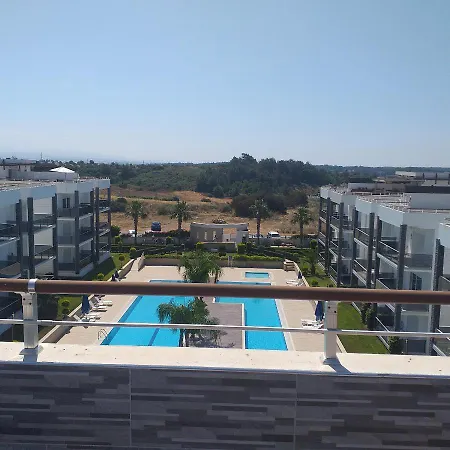 Side Felicia Residence 3 Bedroom Penthouse With Roof Terrace Apartmán Side