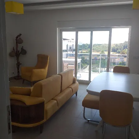 Side Felicia Residence 3 Bedroom Penthouse With Roof Terrace Apartmán *