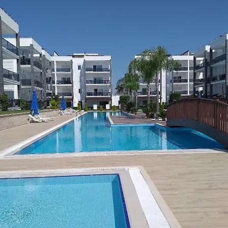 Side Felicia Residence 3 Bedroom Penthouse With Roof Terrace Side